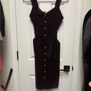Chic Button-Front Midi Dress in Deep Purple Brown